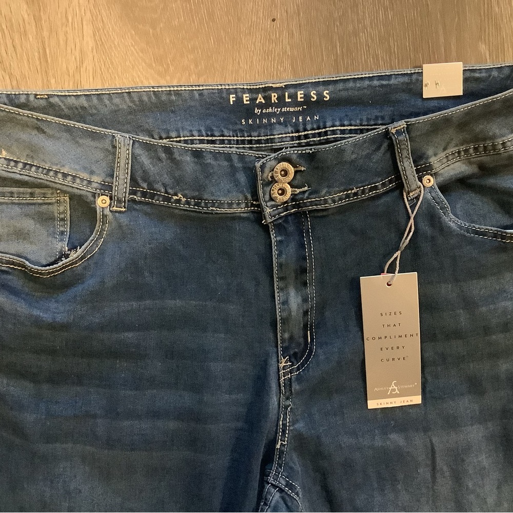 SOLD Stretch skinny high rise jeans Women’s size 22 short - Picture 2 of 7